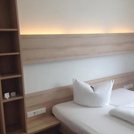 Autohof Ξενοδοχείο *